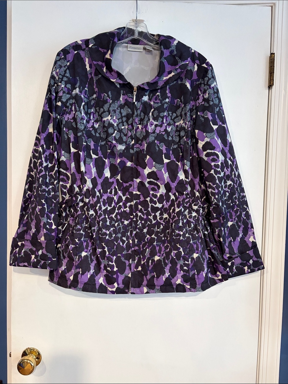 Chico's Zenergy Purple Abstract Leopard Animal Print Zip Up Jacket Size 3